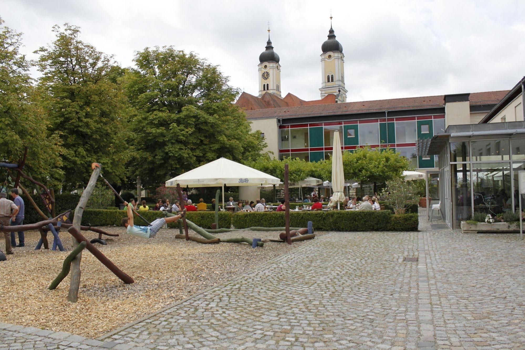 Klostergasthof Roggenburg Екстериор снимка